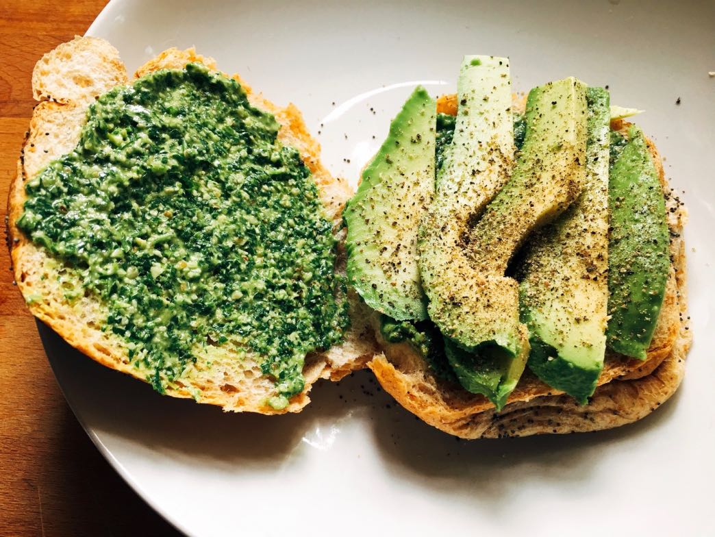 Pesto sandwich with avocado