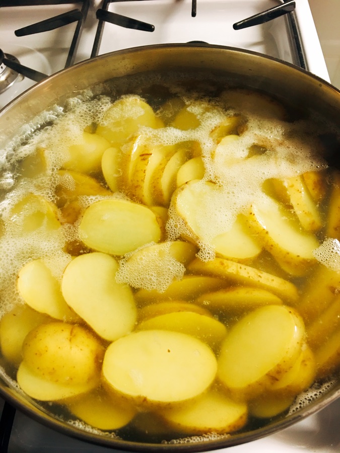 Cooking potatoes in water