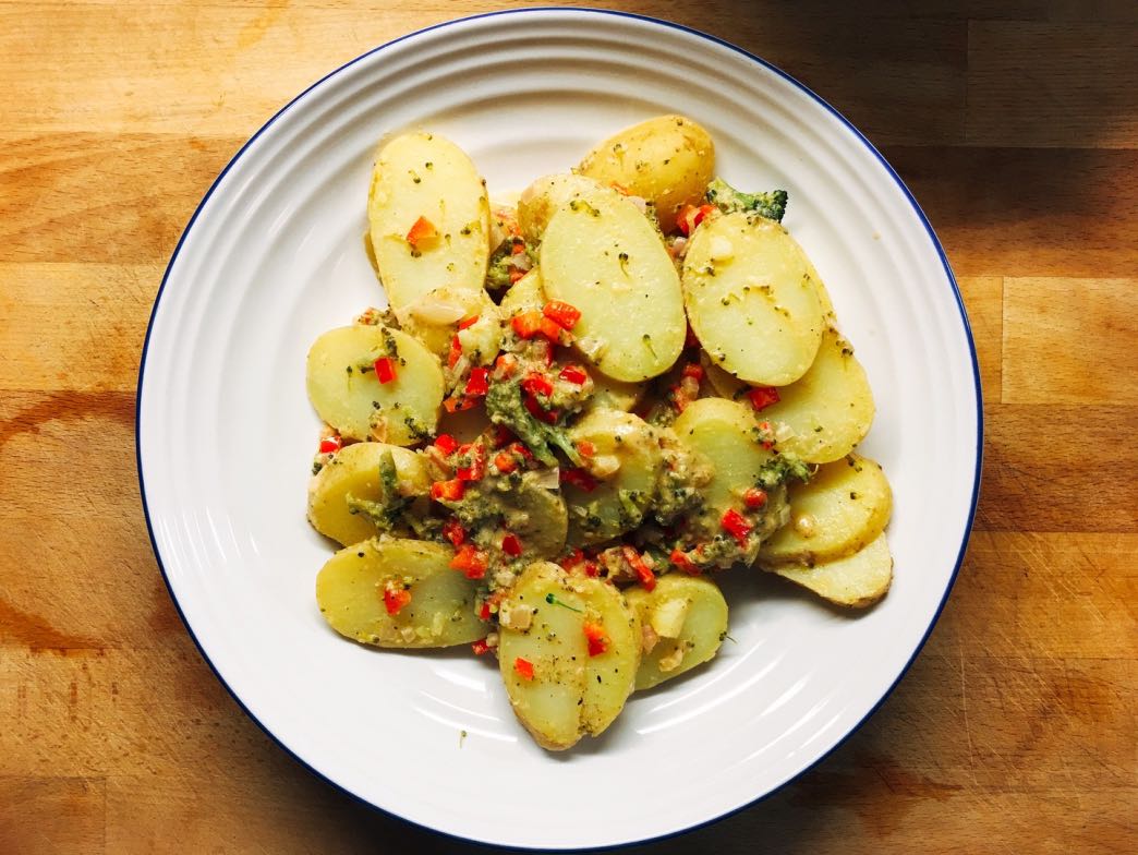 Potato slices with broccoli