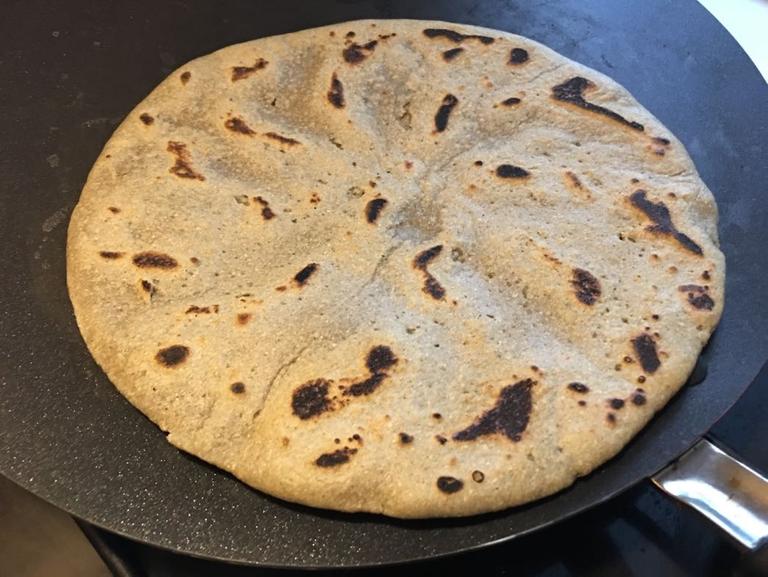 Rotla—millet indian flat bread - ŸOMOJO